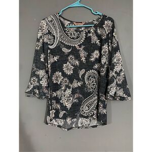 Amana Floral 3/4 Bell Sleeve Top Size Medium